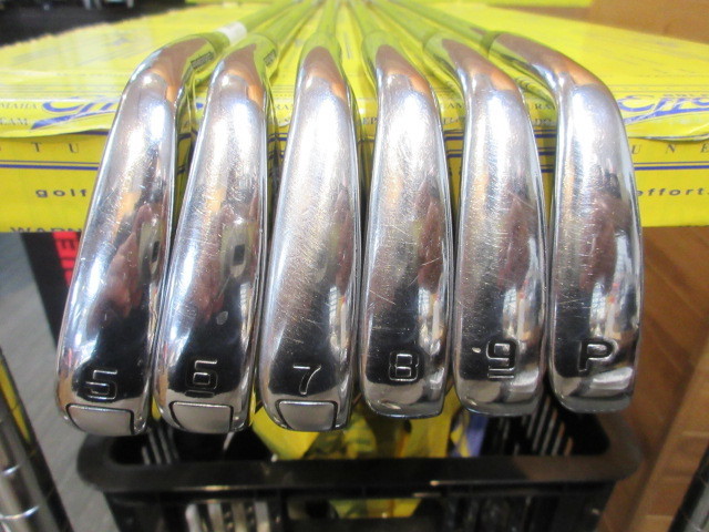COBRA KING MIM TOUR ゴールド アイアンセット　6本 0000628483_p01_01.jpg