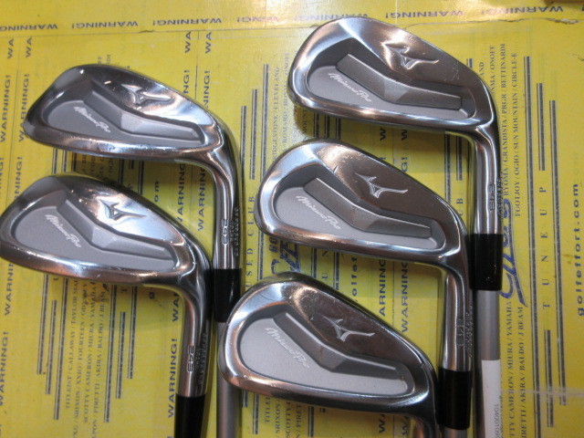 ミズノ　Mizuno Pro 243