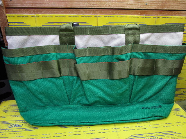 BRIEFING<br>TOOL TOTE WL BRG241T34 Green×Ivory