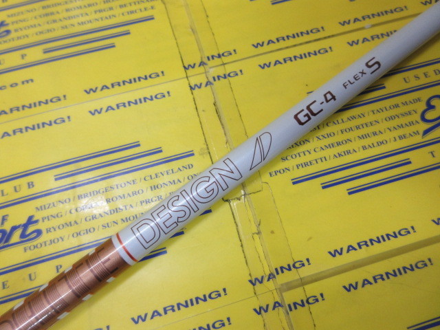 TOUR AD GC-4<br>タイトリスト スリーブ