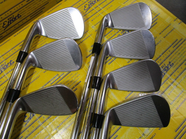 ゴルフクラブ　メンズ　クラブセット　キャロウェイ　RAZR FIT A0615 Amazon.co.jp: Callaway(キャロウェイ) RAZR X BLACK アイアン